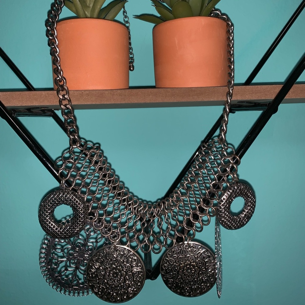 Statement necklace ✨ - Picture 2 of 2